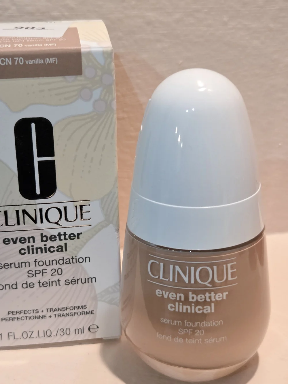 Clinique Even Better Clinical Serum Foundation SPF 20 CN 70 Vanilla 1 oz NIB